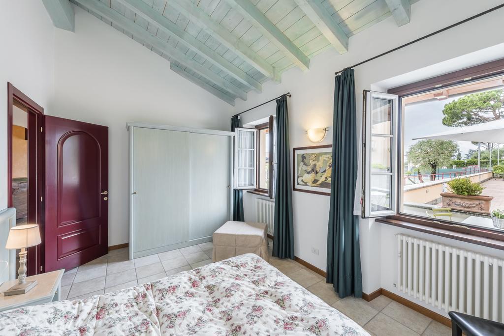 Villa Edy Apartments トレメッツィーナ エクステリア 写真